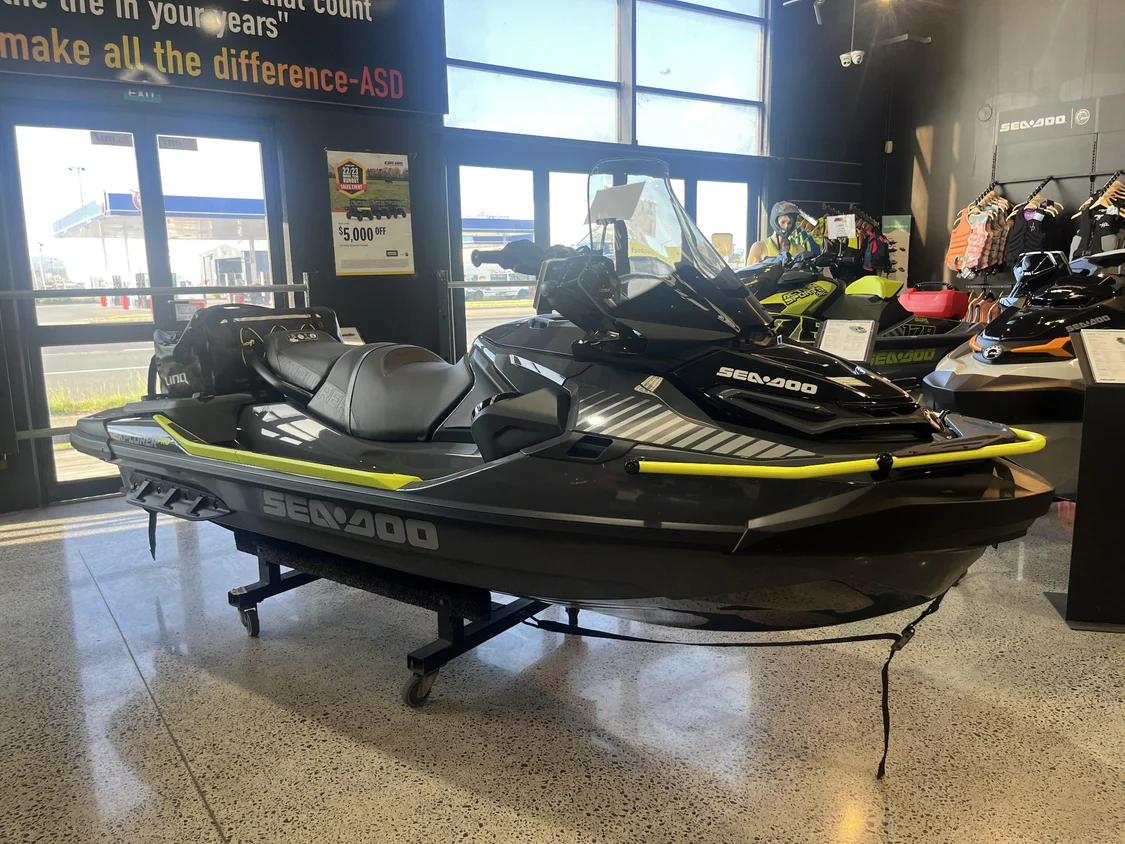 2024 Explorer Pro 230 - 4
